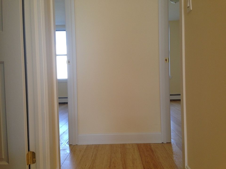 2nd image of 361 Cumberland St #3