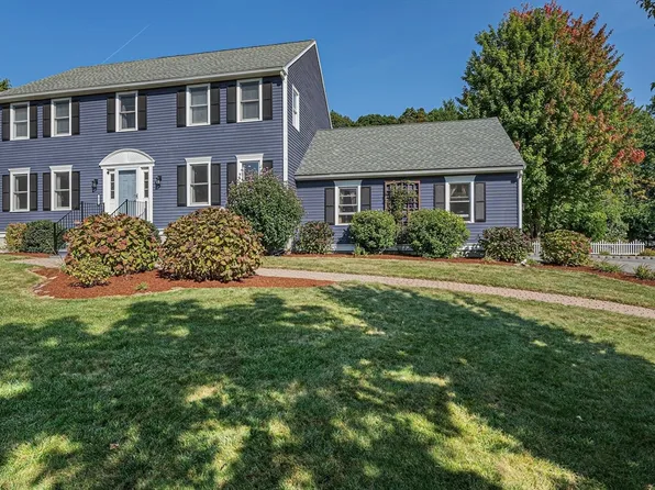 92 Buckboard Ln, Abington, MA 02351