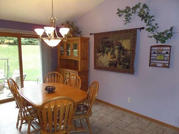 5th image of 4426 Country Meadows Dr