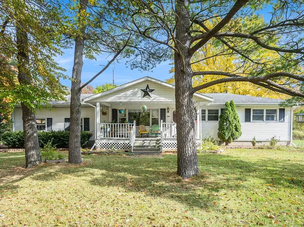 5080 S Maple Island Rd, Fremont, MI 49412
