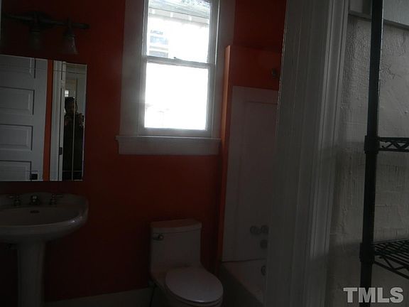 3rd image of 609 Hammond St
