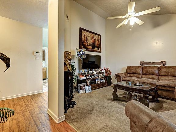 3rd image of 1803 Watts Ln