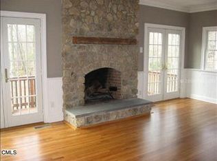 102 Rocky Brook Rd, New Canaan, CT 06840