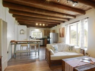 41 Summer Rd, Santa Fe, NM 87506