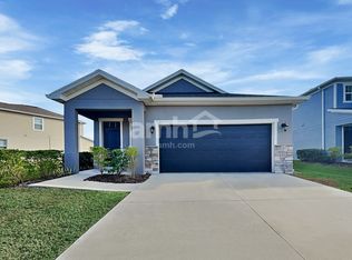 1025 Walden Pond Dr, Plant City, FL 33563