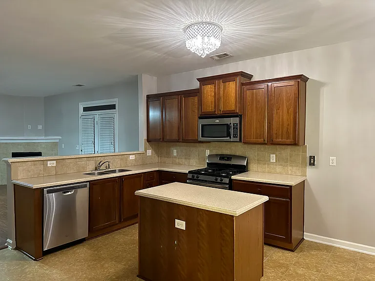 7338 Basalt Dr — Photo 8
