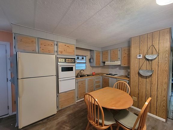 3rd image of 9225 SE 60th Drive