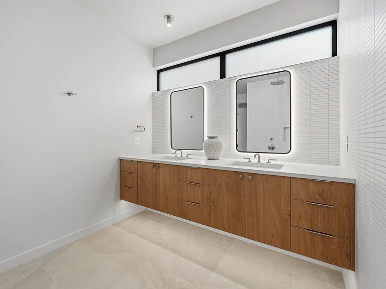 1403 Barton Hills Dr #2 — Photo 33