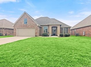 1918 Owen Dr, Lake Charles, LA 70607