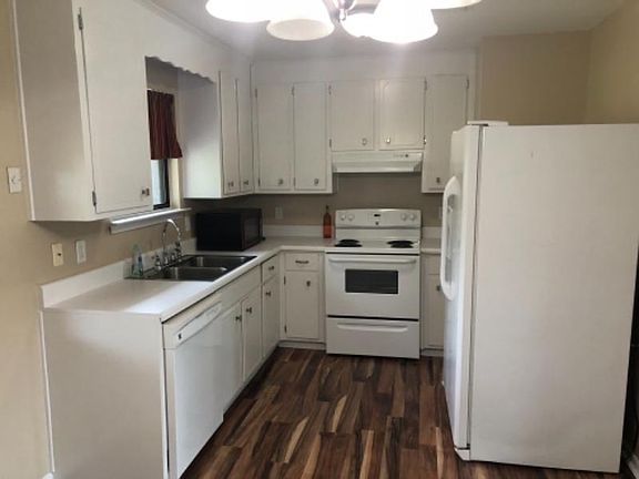4th image of 6412 Meadow Field Cir