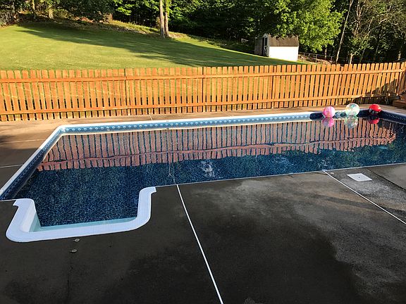 2nd image of 722 S Sherbrooke Cir