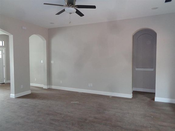 5th image of 506 Bellaire Cir