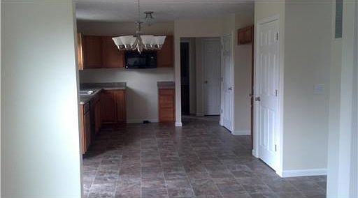 2nd image of 704 Drahner Dr