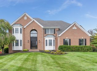 18 Terrill Dr, Califon, NJ 07830