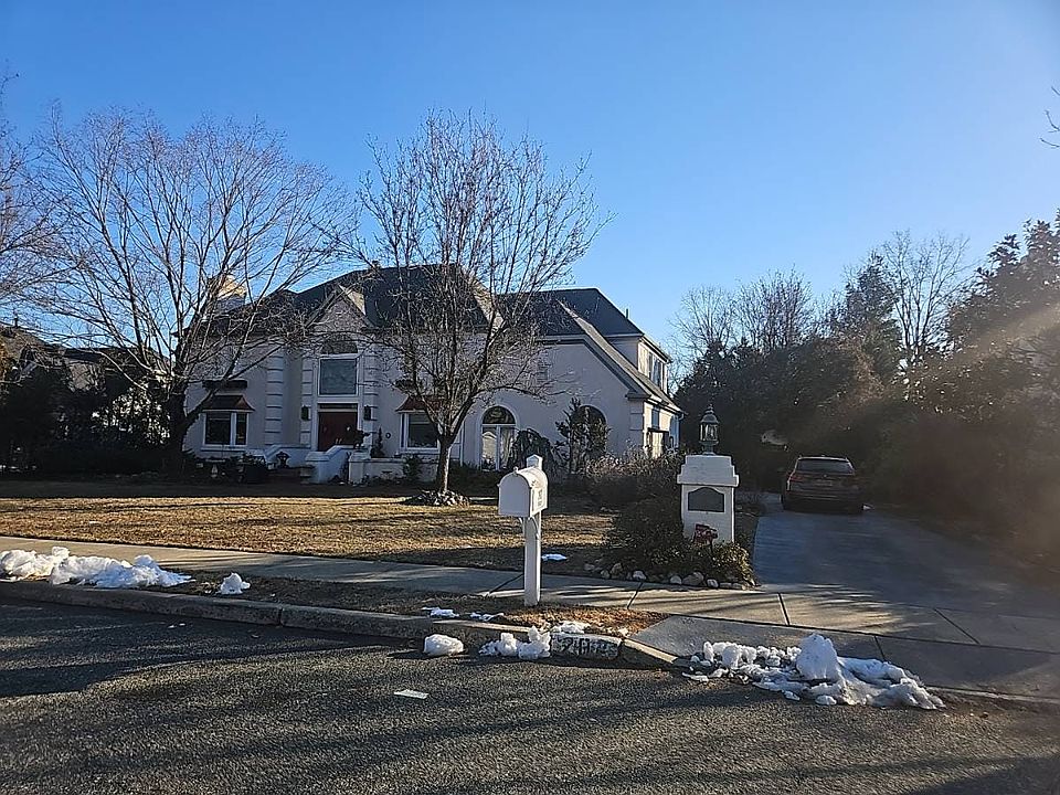 2nd image of 202 Summit Rd