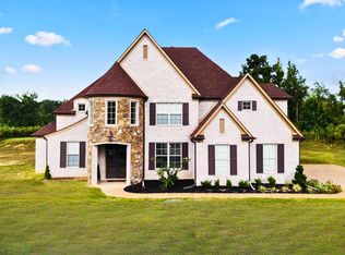 356 Poplar Ln, Holly Springs, MS 38635