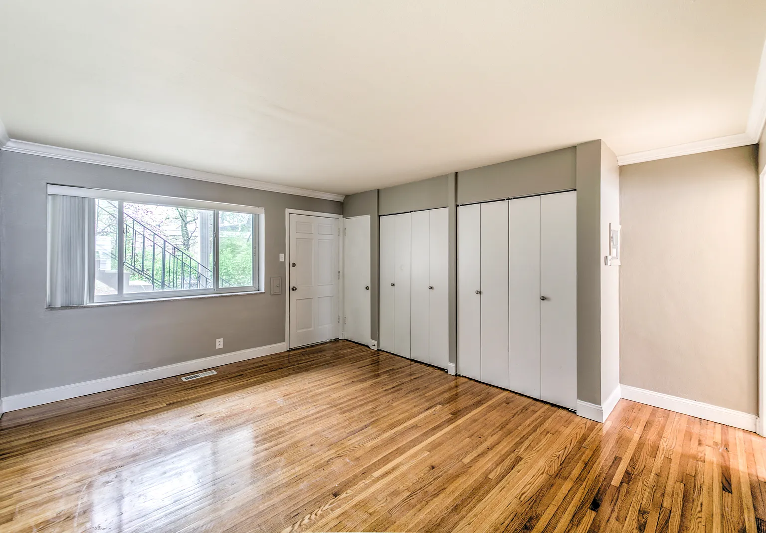 7848 Big Bend Boulevard — Photo 3