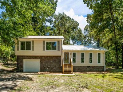941 Honeysuckle Ln, Leeds, AL, 35094