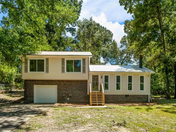 941 Honeysuckle Ln, Leeds, AL 35094