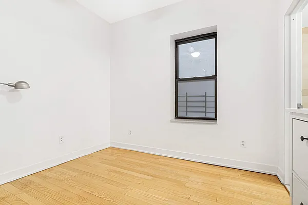 Rented by Compass | media 7