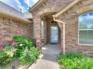 12824 NW 6th St, Yukon, OK 73099