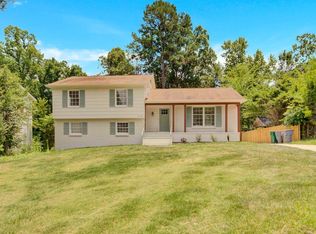 9148 Sandburg Ave, Charlotte, NC 28213