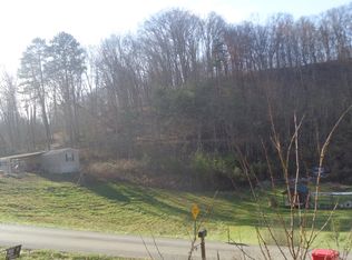 31 Freeman Branch Rd, East Bernstadt, KY 40729