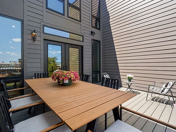 4th image of 100 Lincoln St #301