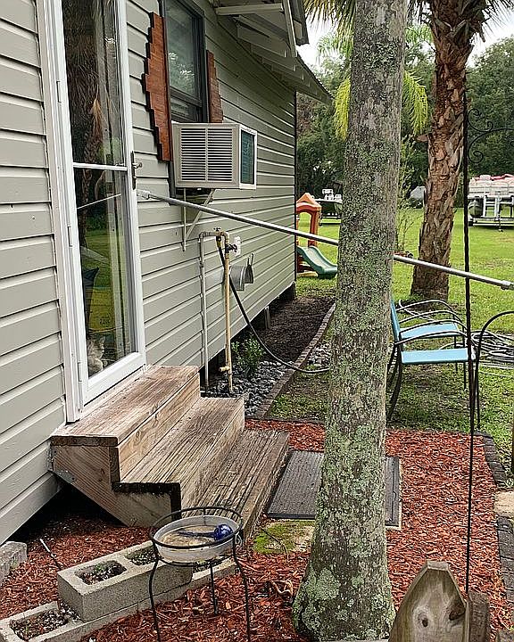 1st image of 604 E Cherry St