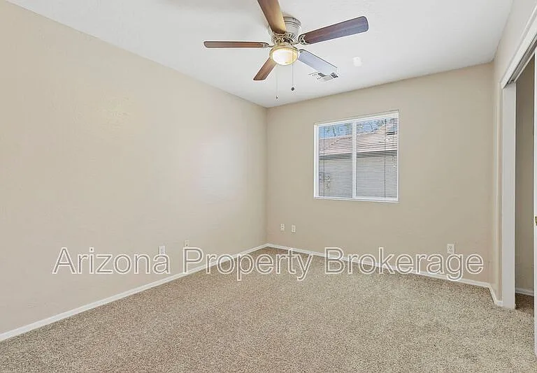 31567 N Cactus Dr — Photo 14