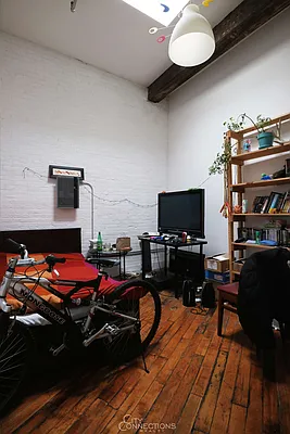 Rented by City Connections Realty | media 9