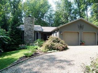 945 Latonka Dr, Mercer, PA 16137