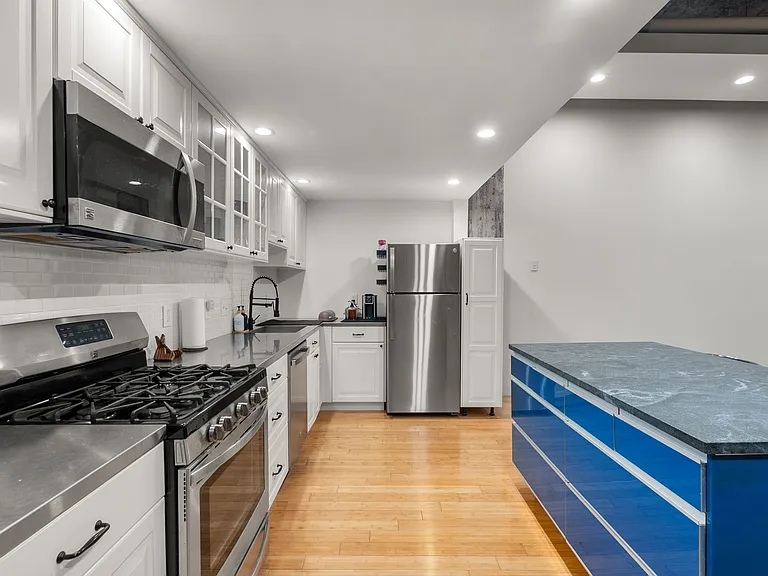 156 Porter St #309 — Photo 3