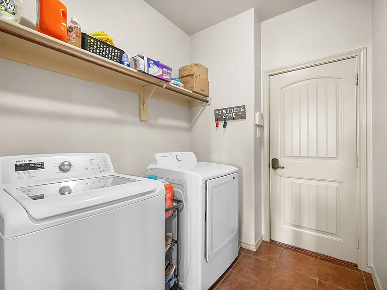 5701 Paluxy Sands Trl — Photo 21