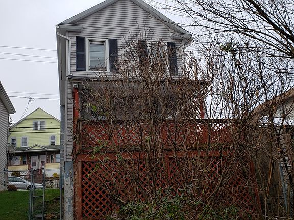 4th image of 168 Hillside Ave
