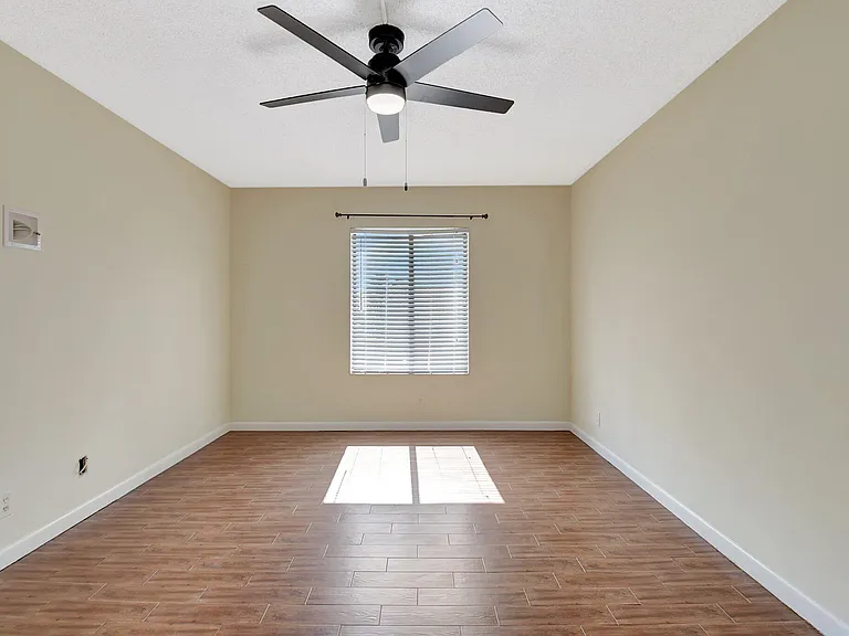 616 Sea Pine Way #C2 — Photo 16