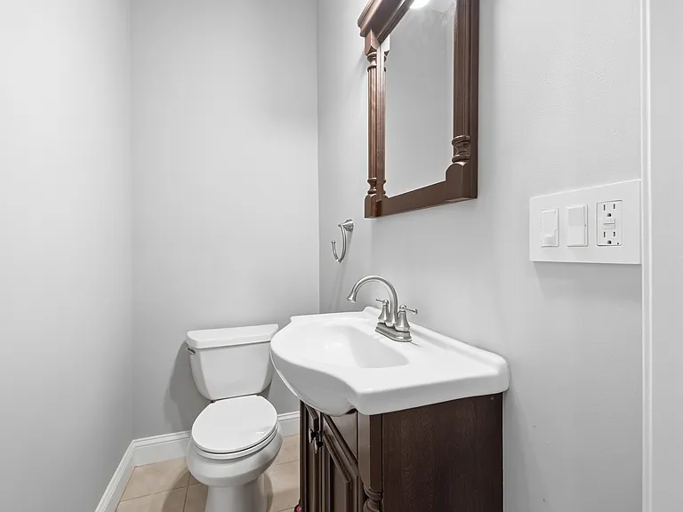 77 North St #77 — Photo 11