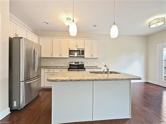 2nd image of 2202 Wise Owl Dr