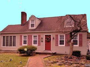 290 Piermont Rd, Closter, NJ 07624