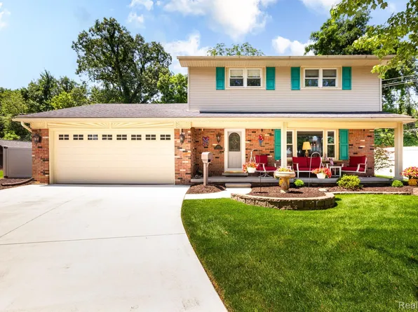 2230 Deborah Ct, Trenton, MI 48183