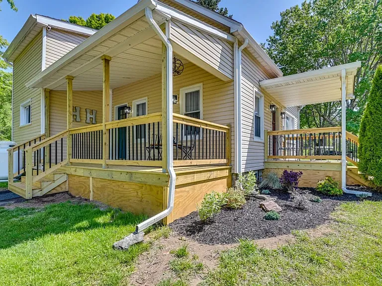 210 Hatchery Rd — Photo 2