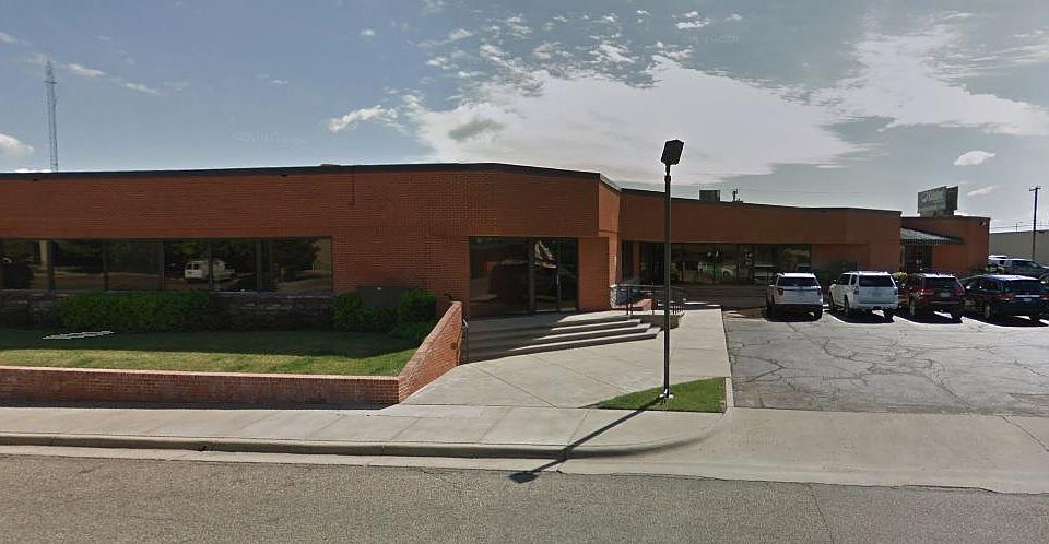 1st image of 2505 Lakeview Dr Suite 201