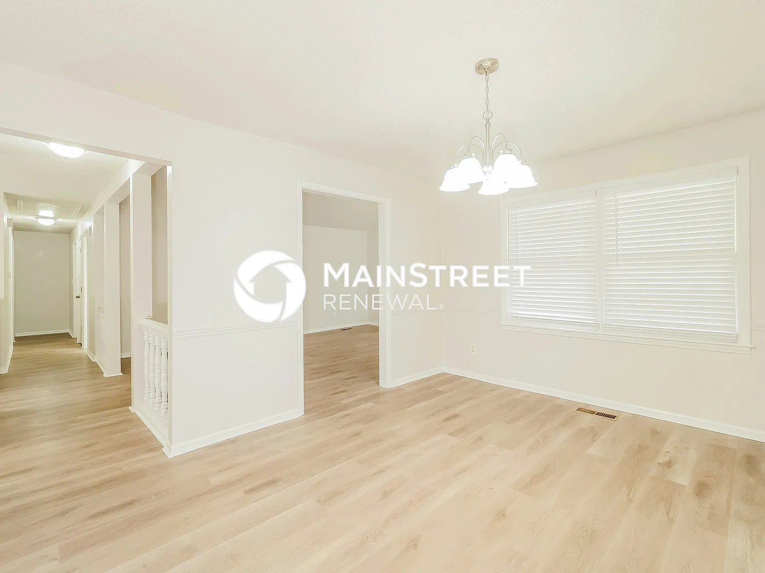 1018 Silver Lake Dr — Photo 4