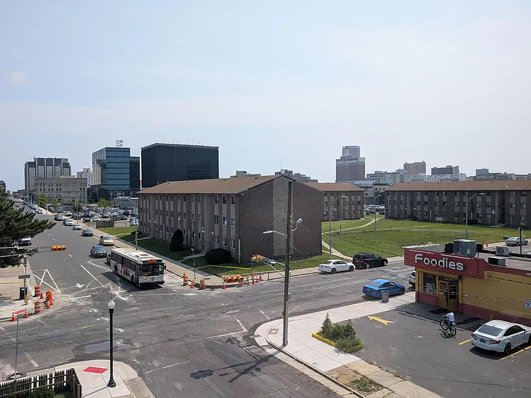 203 N South Carolina Ave — Photo 15