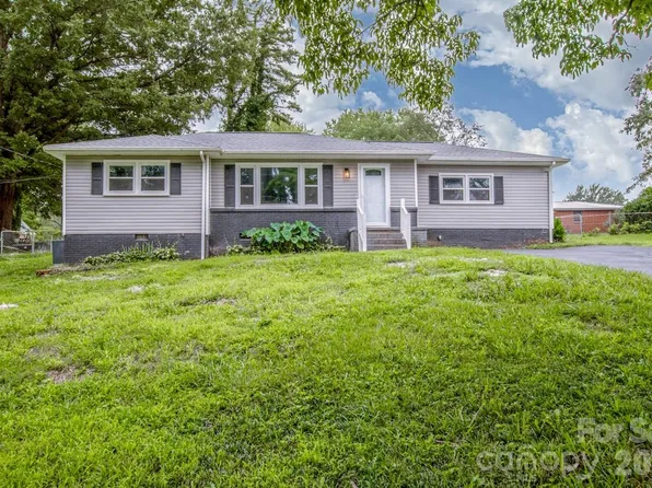 1317 Meadowbrook Cir, Salisbury, NC 28144