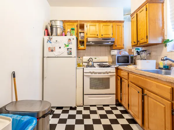 1727 East 14th Street image 24 of 31