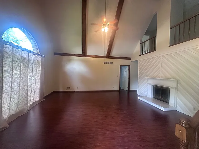 1002 Juniper Springs Dr — Photo 6