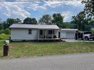 677 Pettit Cove Rd, Quebeck, TN 38579