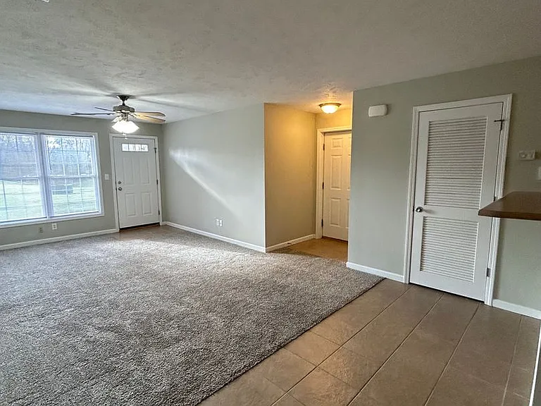 Ravina Apartments — Photo 15