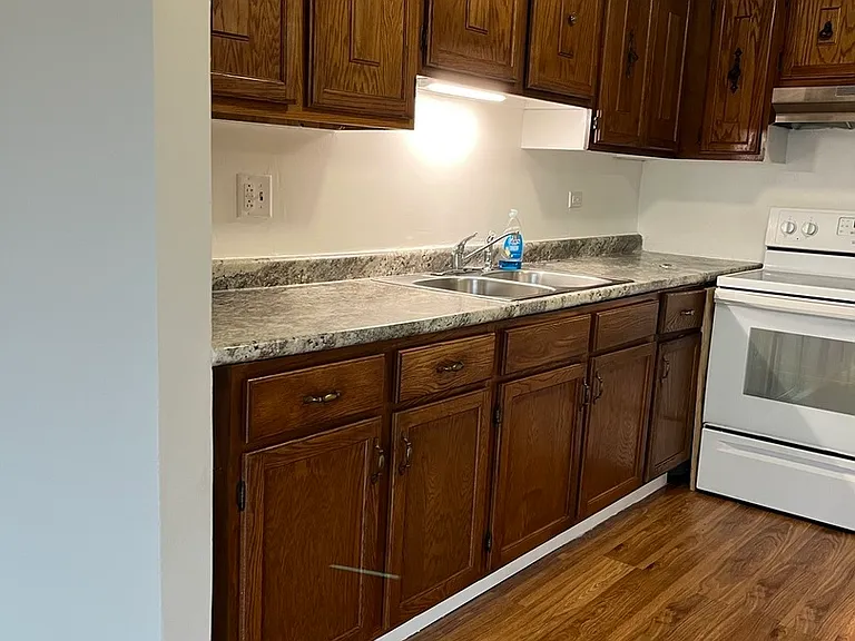 1535 Norway Ln #3B — Photo 7